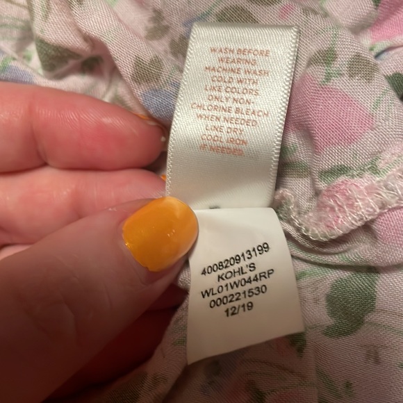 🚫SOLD🚫 LC Lauren Conrad Floral Long Sleeve Blouse - Picture 12 of 16